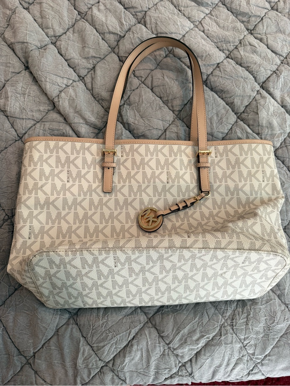 Michael Kors Jet Set Large Top Zip Tote